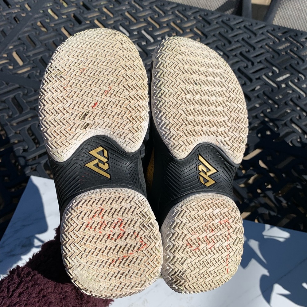 Jordan Westbrook One Take II size 4.5 Y gold and black - Picture 10 of 12
